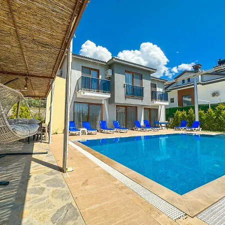 Star Villa, Oezel Havuzlu, فيلة *